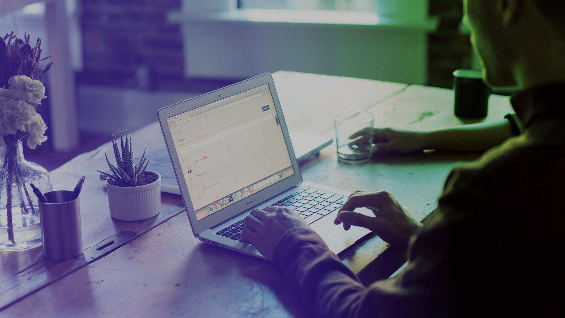 IMG 09 Gradient Dark (1)